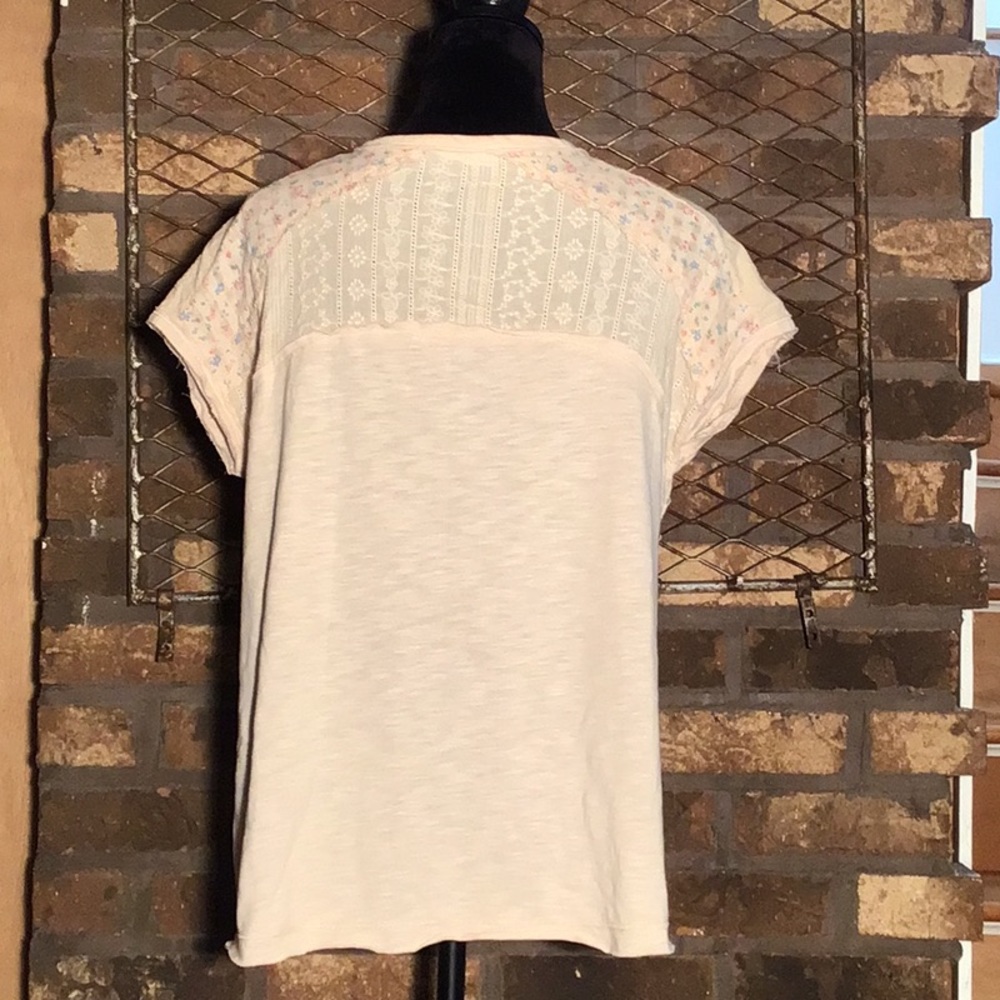 In Loom top short sleeve cream floral pattern, eyelets, floral detailing S - Picture 3 of 4